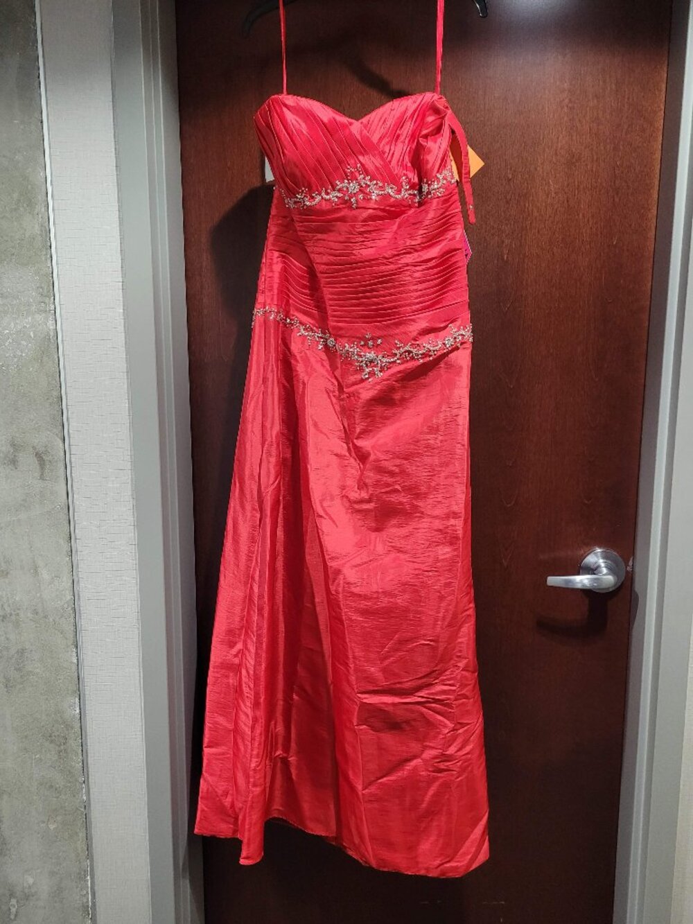 Aurora 10030 Size 14 Red Prom Dress